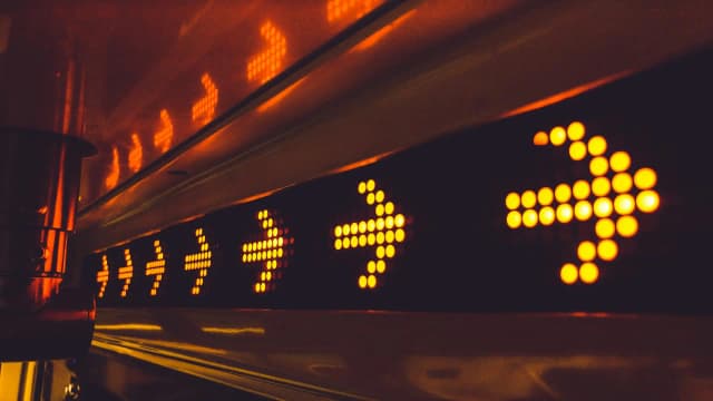 Redirect operators in Linux and Unix (macOS)